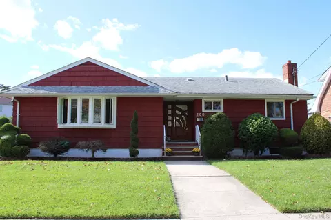 200 Mallory Ave, Staten Island, NY 10305