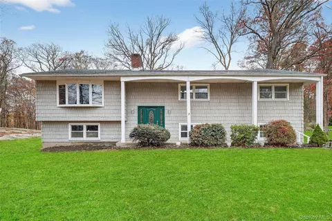 37 Spruce Knls, Putnam Valley, NY 10579
