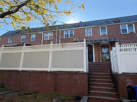 15062 77th Ave, Flushing, NY 11367