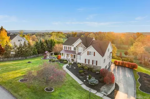 59 Spy Glass Hl, East Fishkill, NY 12533