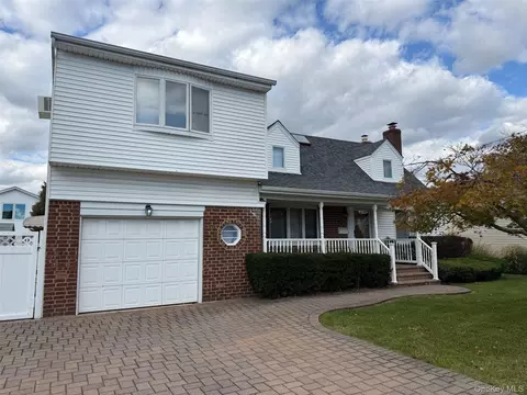 198 Guildford Ct, West Hempstead, NY 11552