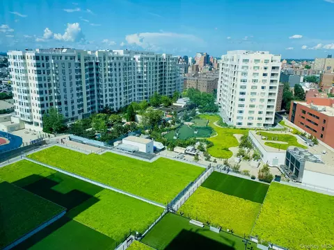 40-26 College Point Blvd #PENTHOUSE2L, Flushing, NY 11354
