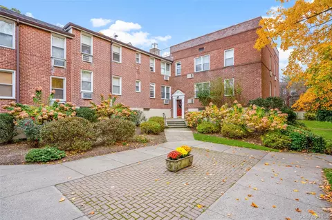 325 Palmer Ter #2C, Mamaroneck, NY 10543