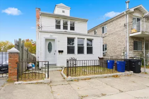 924 Hollywood Ave, New York, NY 10465