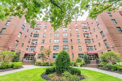 142-21 26 Ave #6E, Flushing, NY 11354