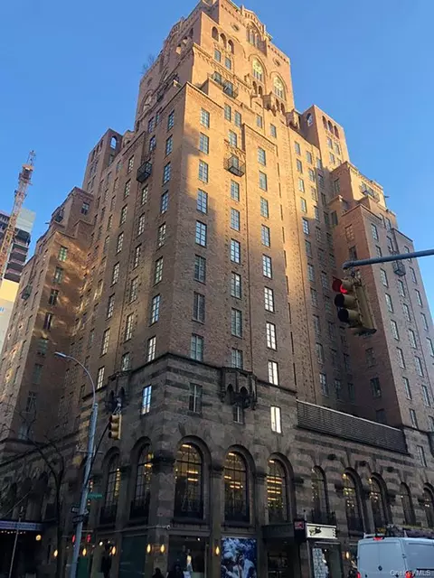 140 E 63rd St E #6C, New York, NY 10065