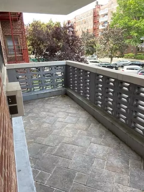 86-10 151 Ave #1L, New York, NY 11414