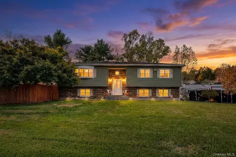 1 Four Winds Dr, La Grange, NY 12603