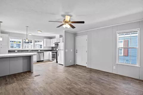 32 Ba Mar Dr, Stony Point, NY 10980