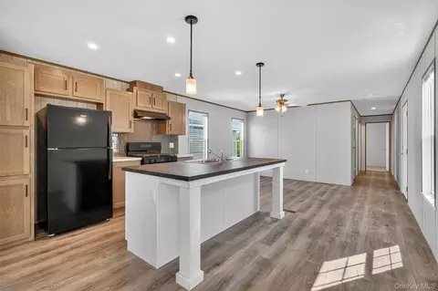 30 Ba Mar Dr, Stony Point, NY 10980