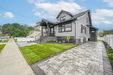 108 Bismark Ave, Valley Stream, NY 11581