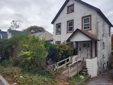 622 2nd St, Mamaroneck, NY 10543