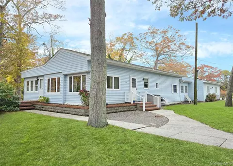 170 Forge Rd, Riverhead, NY 11901