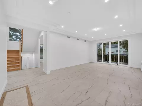 Living - 22 Johnson St, Ramapo, NY 10977 photo 3 of 5