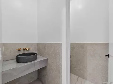 Bath - 22 Johnson St, Ramapo, NY 10977 photo 1 of 7