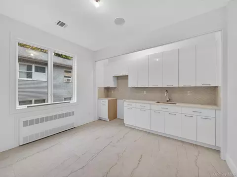 Kitchen - 22 Johnson St, Ramapo, NY 10977 photo 4 of 5