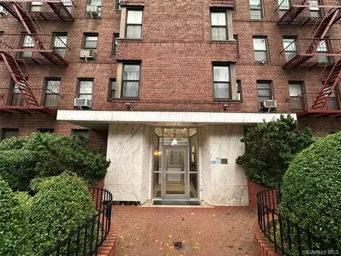141-60 84th Rd #5C, Briarwood, NY 11435