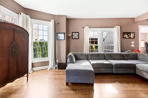 Living - 10 Maple Ave, Patchogue, NY 11772 photo 2 of 3