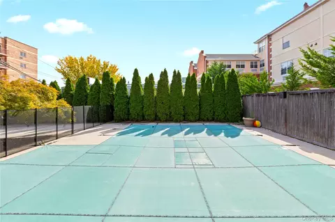 Exterior - 10 Maple Ave, Patchogue, NY 11772 photo 4 of 4