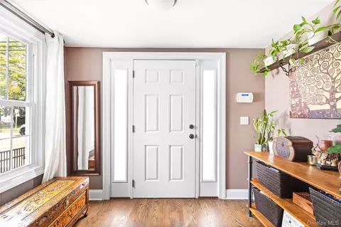 Entry Way - 10 Maple Ave, Patchogue, NY 11772 photo 1 of 5