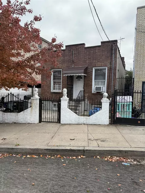 946 Tilden St, New York, NY 10469