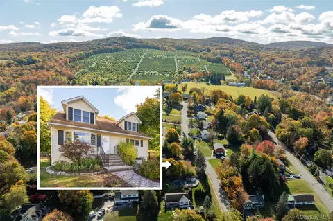 3 Warwick Gardens Dr, Warwick, NY 10990