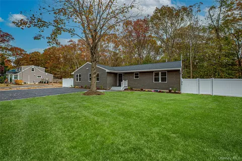 225 Tyler Ave, Miller Place, NY 11764