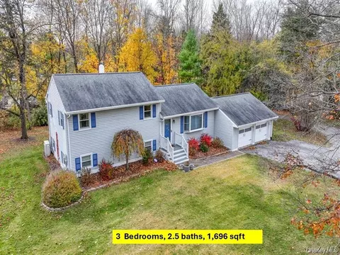 4 Irene Ct, Fishkill, NY 12524