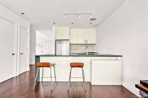 185 Ocean Ave #6A, Brooklyn, NY 11225