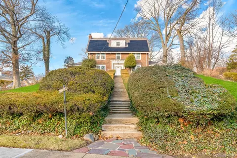181-23 Henley Rd, Jamaica, NY 11432