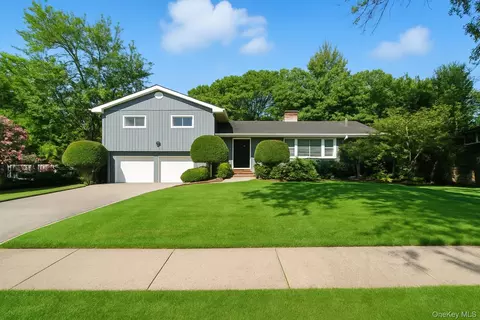 1030 Lakeshore Dr, Massapequa Park, NY 11762