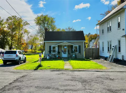 210 Mansion St, Coxsackie, NY 12051