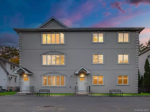 75 Herrick Ave #301, Ramapo, NY 10977