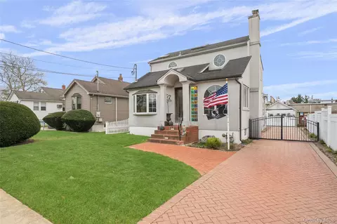107 1st Pl, Bellmore, NY 11710