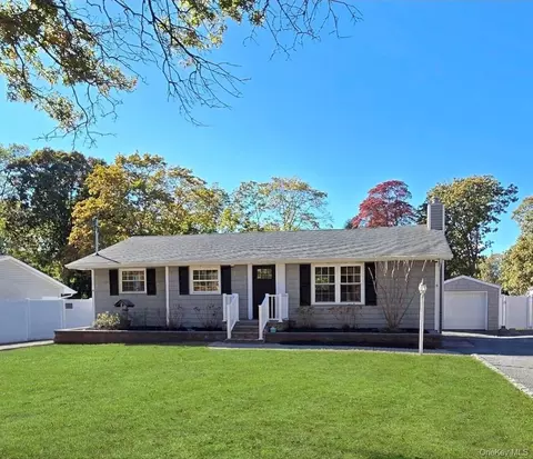 124 S Coleman Rd, Centereach, NY 11720