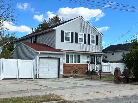 16 Spring St, Roosevelt, NY 11575