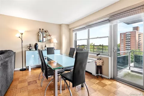 70-31 108th St #7H, New York, NY 11375
