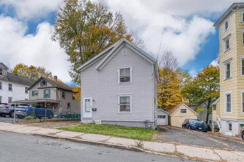37 Hanford St, Middletown, NY 10940
