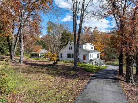 191 Bullet Hole Rd, Mahopac, NY 10541