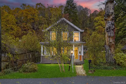 81 Dewitt St, Kingston, NY 12401
