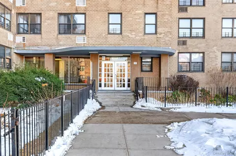 1966 Newbold Ave #1109, New York, NY 10472