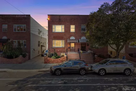 6613 10th Ave, Brooklyn, NY 11219
