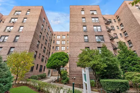 4334 Union St #5H, Flushing, NY 11355
