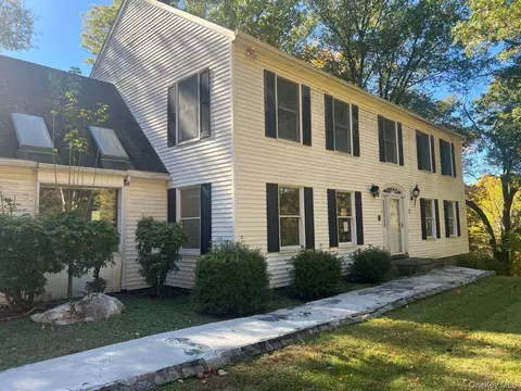 7 Felter Hill Rd, Monroe, NY 10950