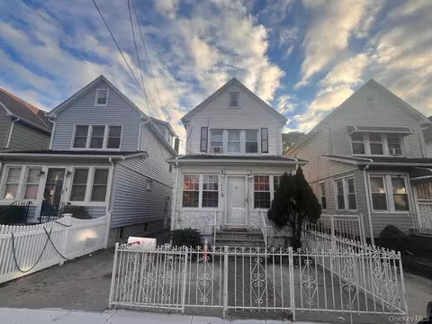 21818 118th Ave, New York, NY 11411