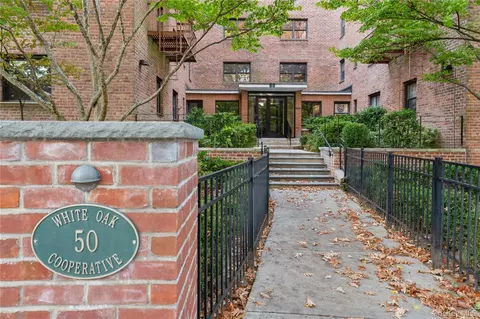 50 White Oak St #1E, New Rochelle, NY 10801
