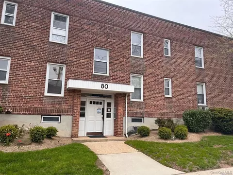 80 Gibson Blvd #1C, Valley Stream, NY 11581