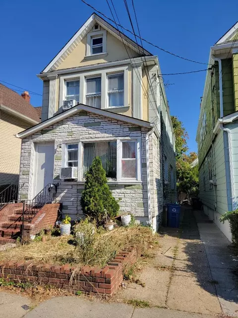 9429 114th St, South Richmond Hill, NY 11419