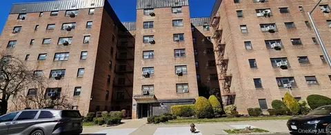 31-90 140th St #2B, Flushing, NY 11354