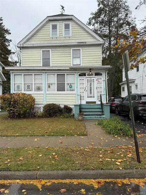 19 Lewis Ave, Arlington, NY 12603